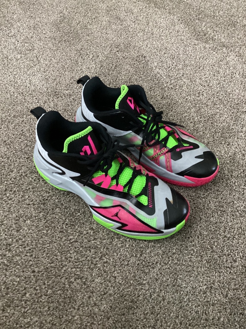 Jordan Westbrook One Take 3 Wolf Grey Pink Prime Neon Men’s 9.5 DC7701-002 EUC